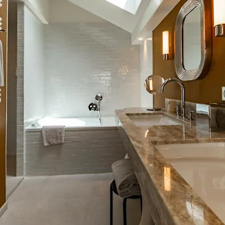 Отель Continental