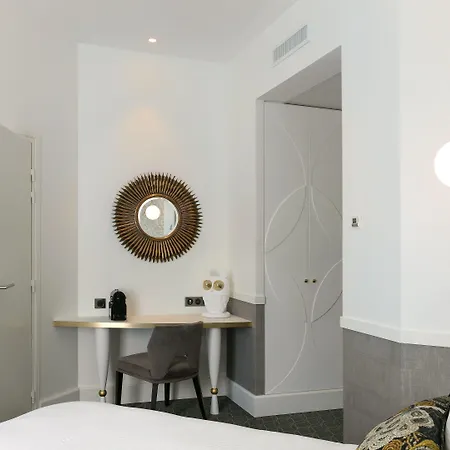 Continental Hotel 4*