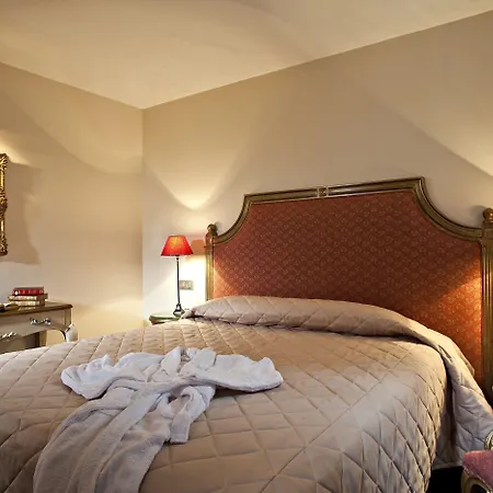 فندق Continental 4*