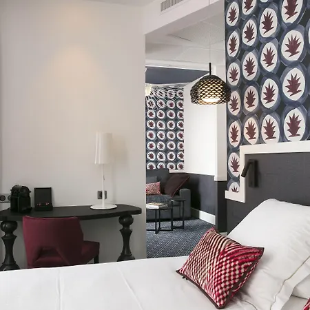 فندق Continental 4*