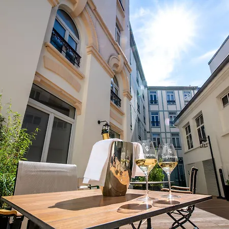 Отель Continental