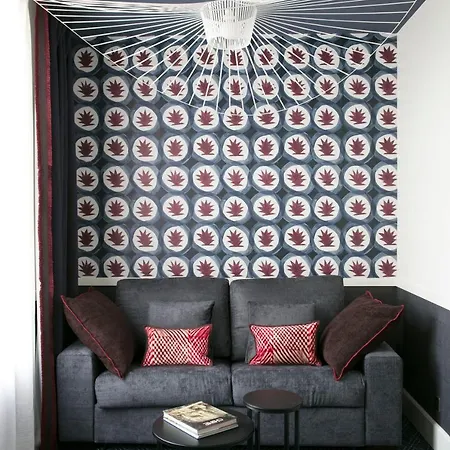 Отель Continental