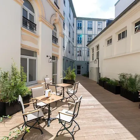 Continental Szálloda 4*